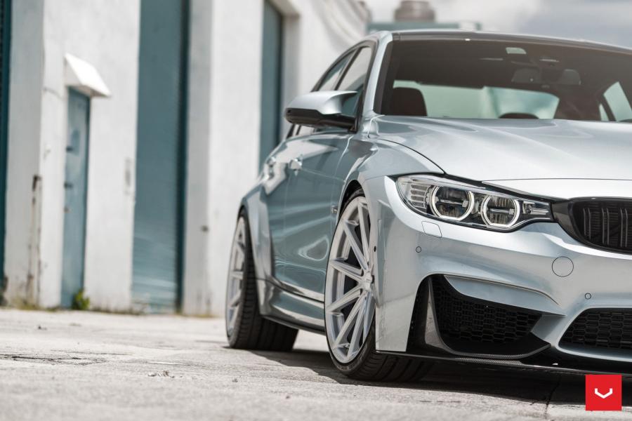 Детали экстерьера BMW M3 Sedan on Vossen Wheels (VFS10) 2017 года  (фото 8 из 17)